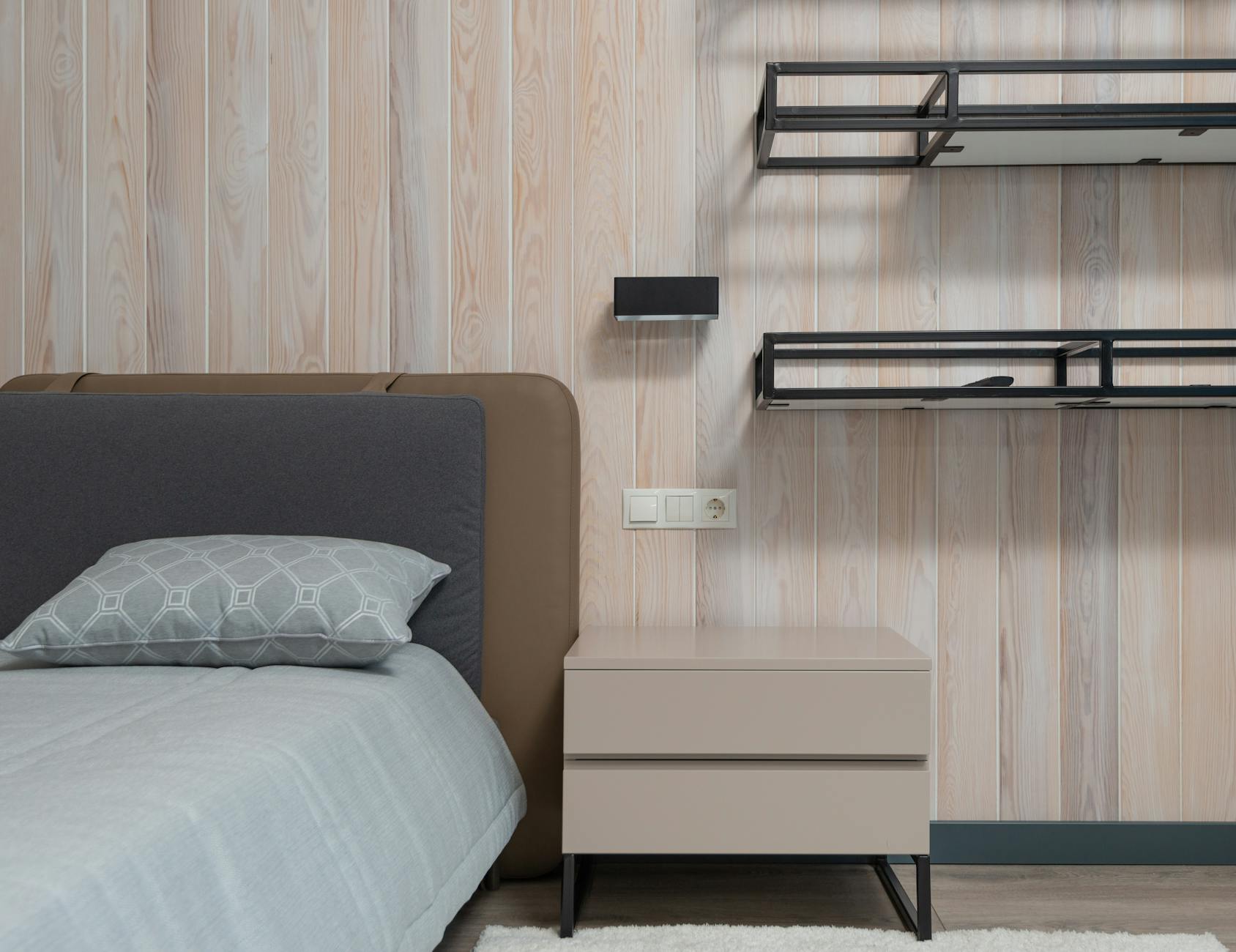 How to Choose Nightstands That Fit Your Space and Needs in a comfortable everyday home